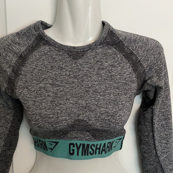Gymshark dry moisture management crop workout top - Picture 2 of 10